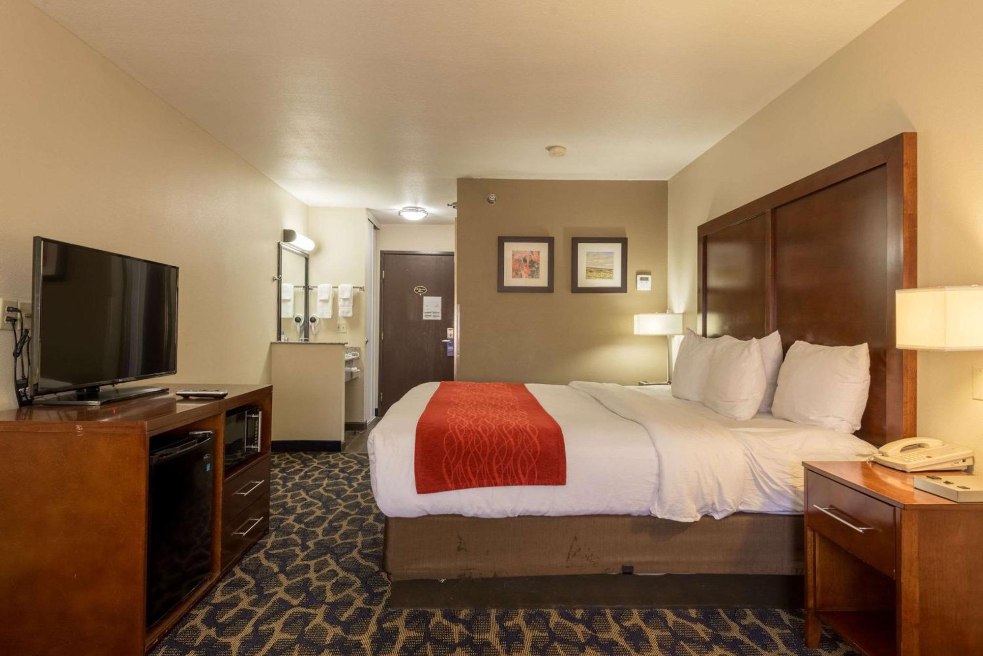 Comfort Inn & Suites Alamosa Exterior photo