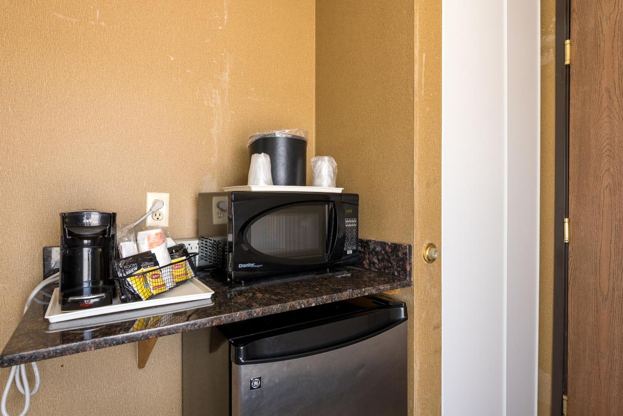 Comfort Inn & Suites Alamosa Exterior photo