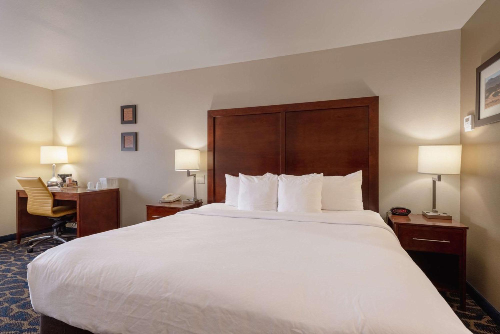 Comfort Inn & Suites Alamosa Exterior photo